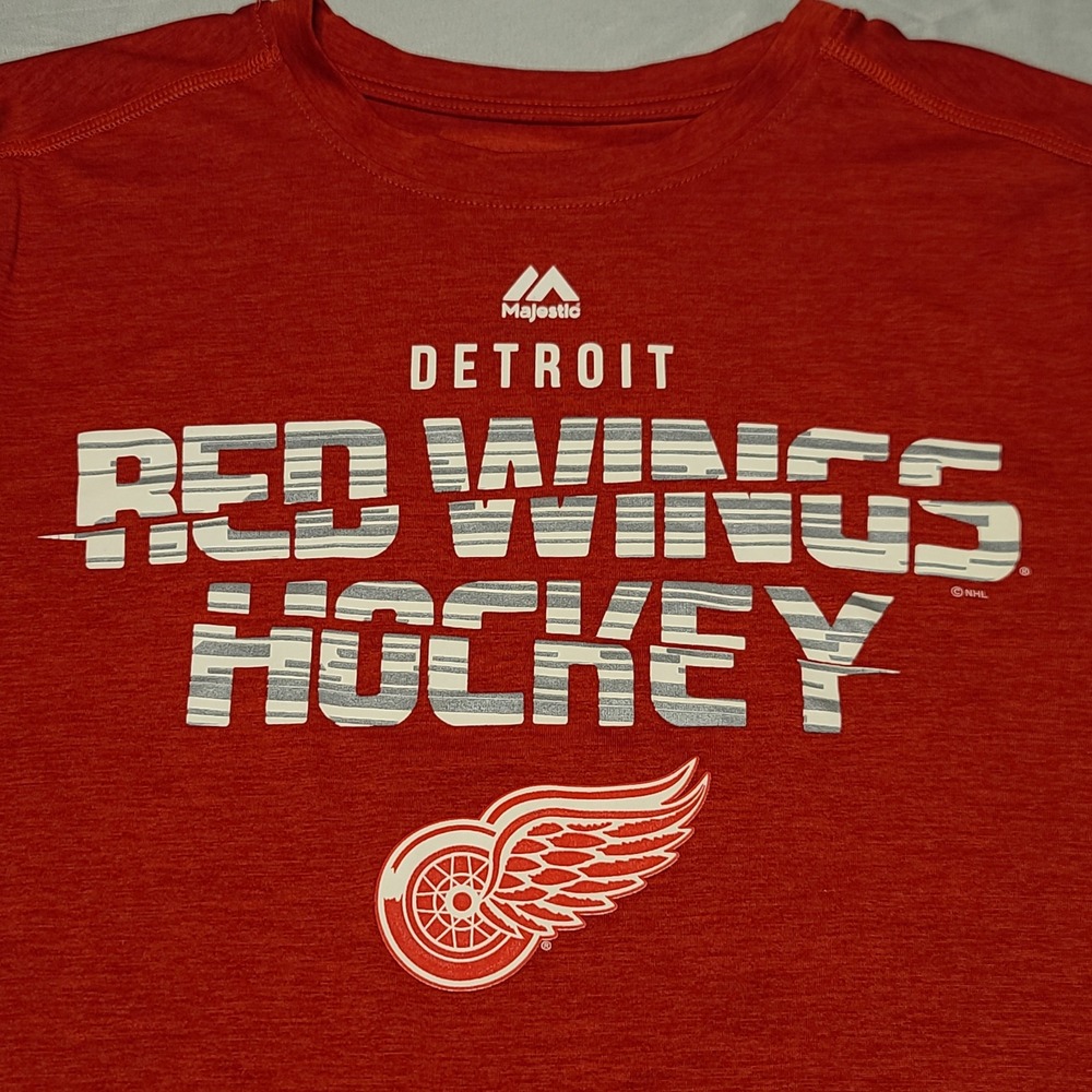 Majestic Detroit Red Wings Hockey Shirt Mens Medium Red Evolution Tee NHL Sport